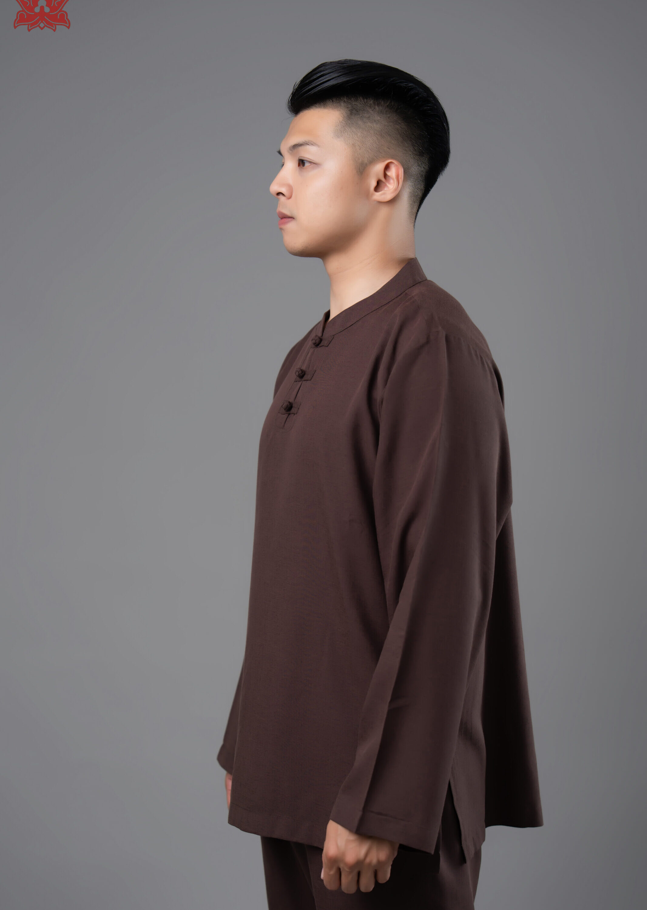 Bộ nam cổ trụ tay dài (Nâu đen)