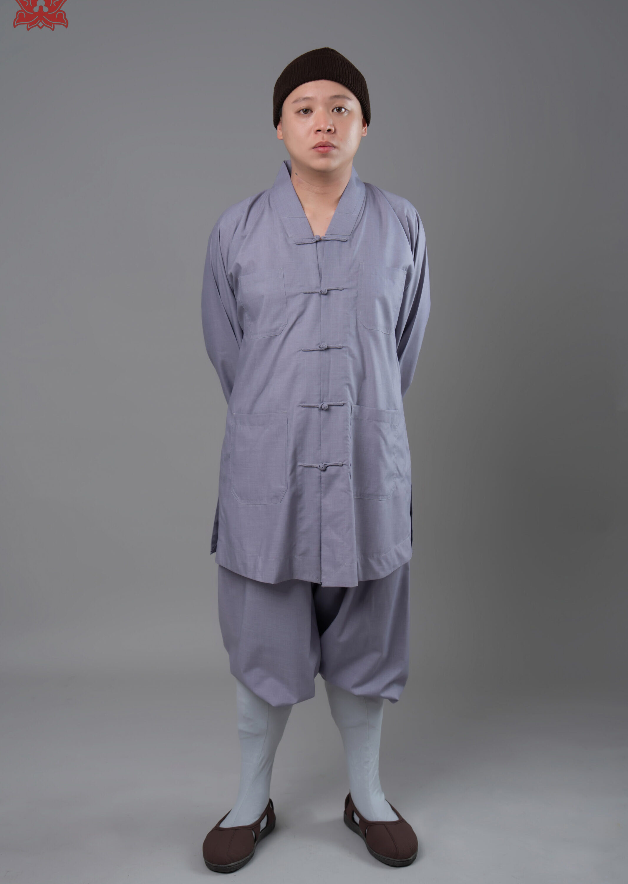 Khoát ngắn nút tàu (xám)