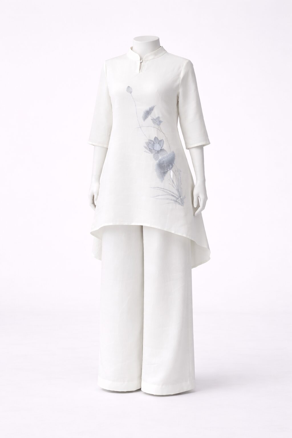 Bộ đầm 1 nút thêu (trắng)